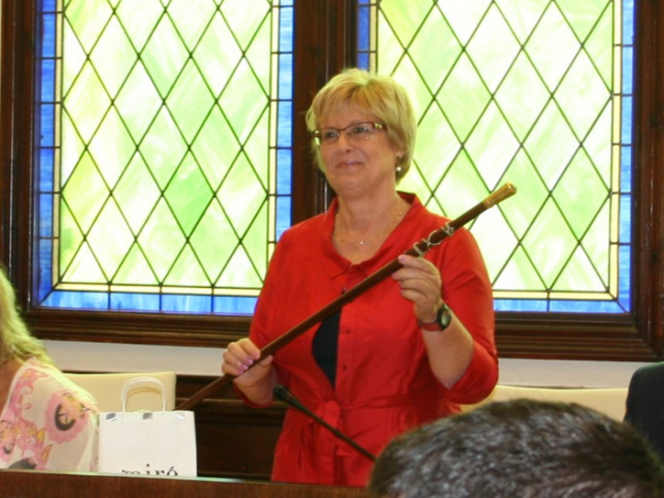 Teresa Padrós, investida Alcaldessa de Palau-solità i Plegamans per al mandat 2015-2019.