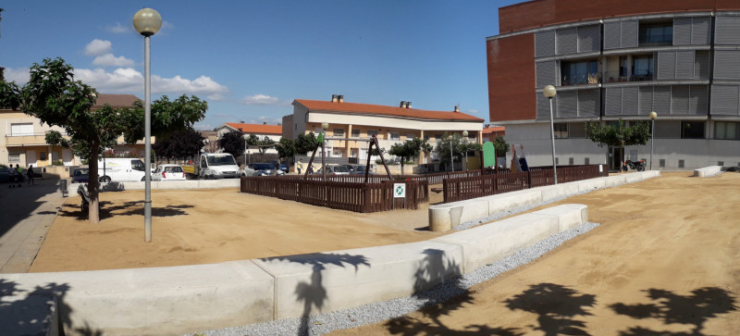 Plaça Mercè Rodoreda després de les millores de drenatge