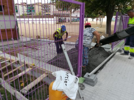 Execució de les obres de la rampa de l'escola Folch i Torres