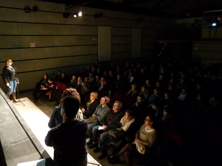 El públic gairebé va omplir el Teatre de la Vila en la presentació de 'Història del nostre temps'.