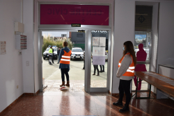 Simulacre de votació al Centre Cívic