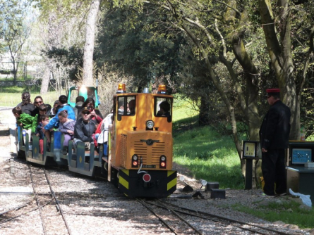 Tren de Palau, parc de l'Hostal del Fum.