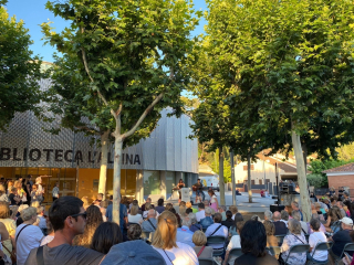 Inauguració nova Biblioteca l'Alzina 14 juny 2024 actuació Núria i Lau ret.jpg